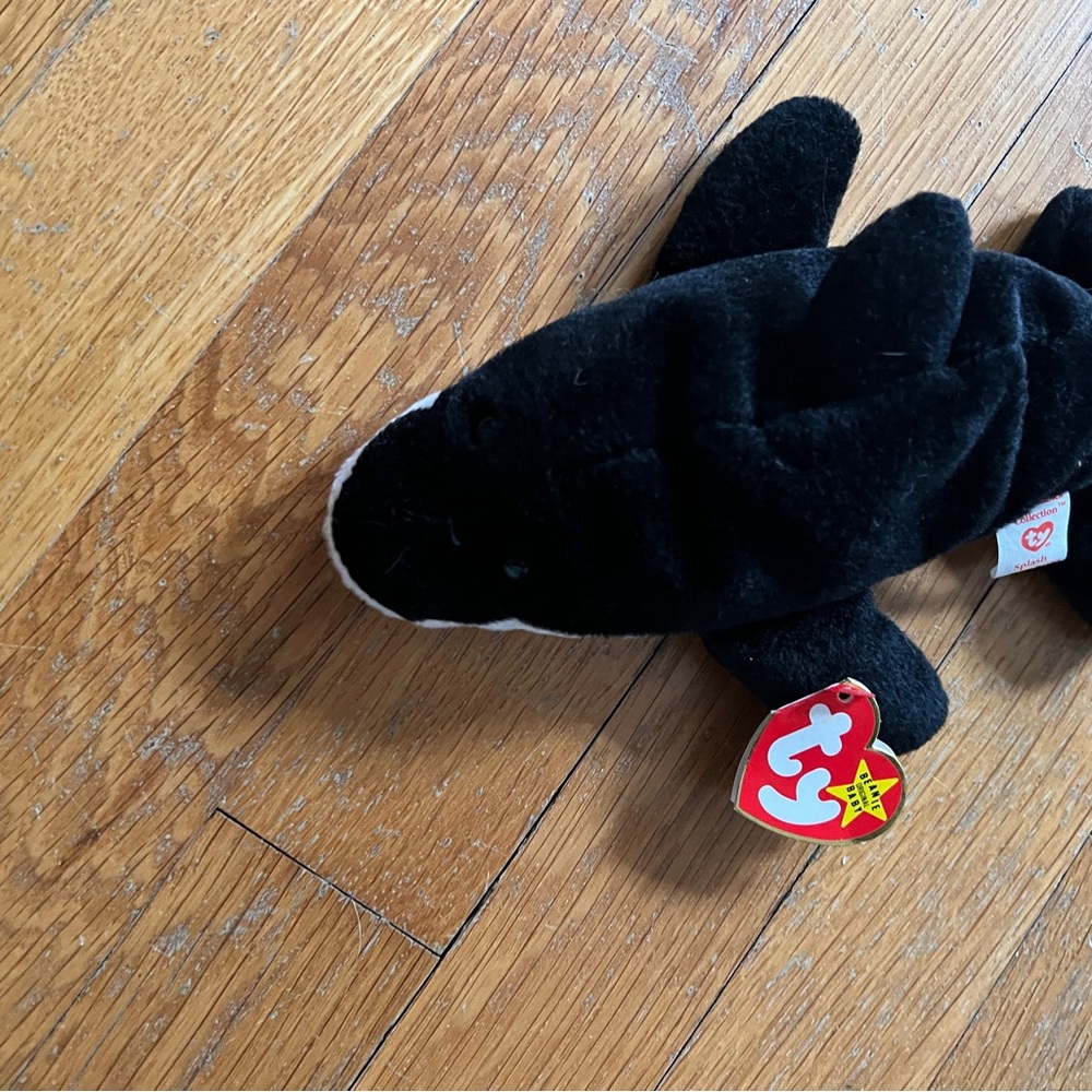 TY Beanie Baby “Splash” the Whale NWT